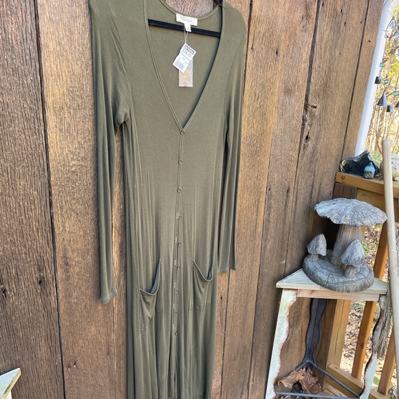 NWT One The Land Witchy Vibes Olive Green Long-Sleeve Button Down Medium! - Picture 1 of 9